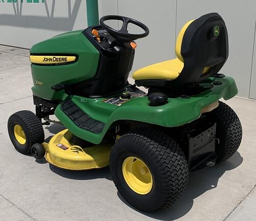 Image of John Deere X300 equipment image 4