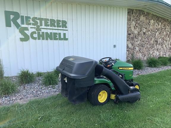 Image of John Deere X320 equipment image 3