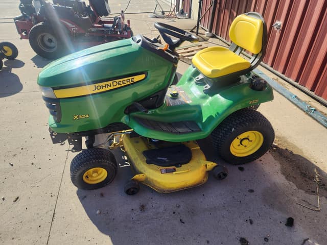 Image of John Deere X324 equipment image 4