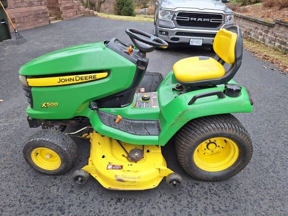 2007 John Deere X500 Equipment Image0