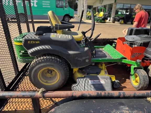 Image of John Deere Z445 equipment image 3