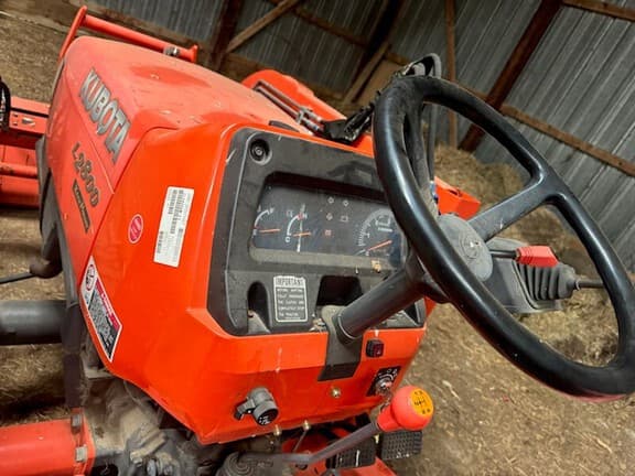 Image of Kubota L2800 equipment image 4