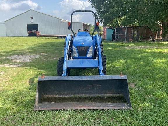 Image of New Holland TC40A equipment image 2