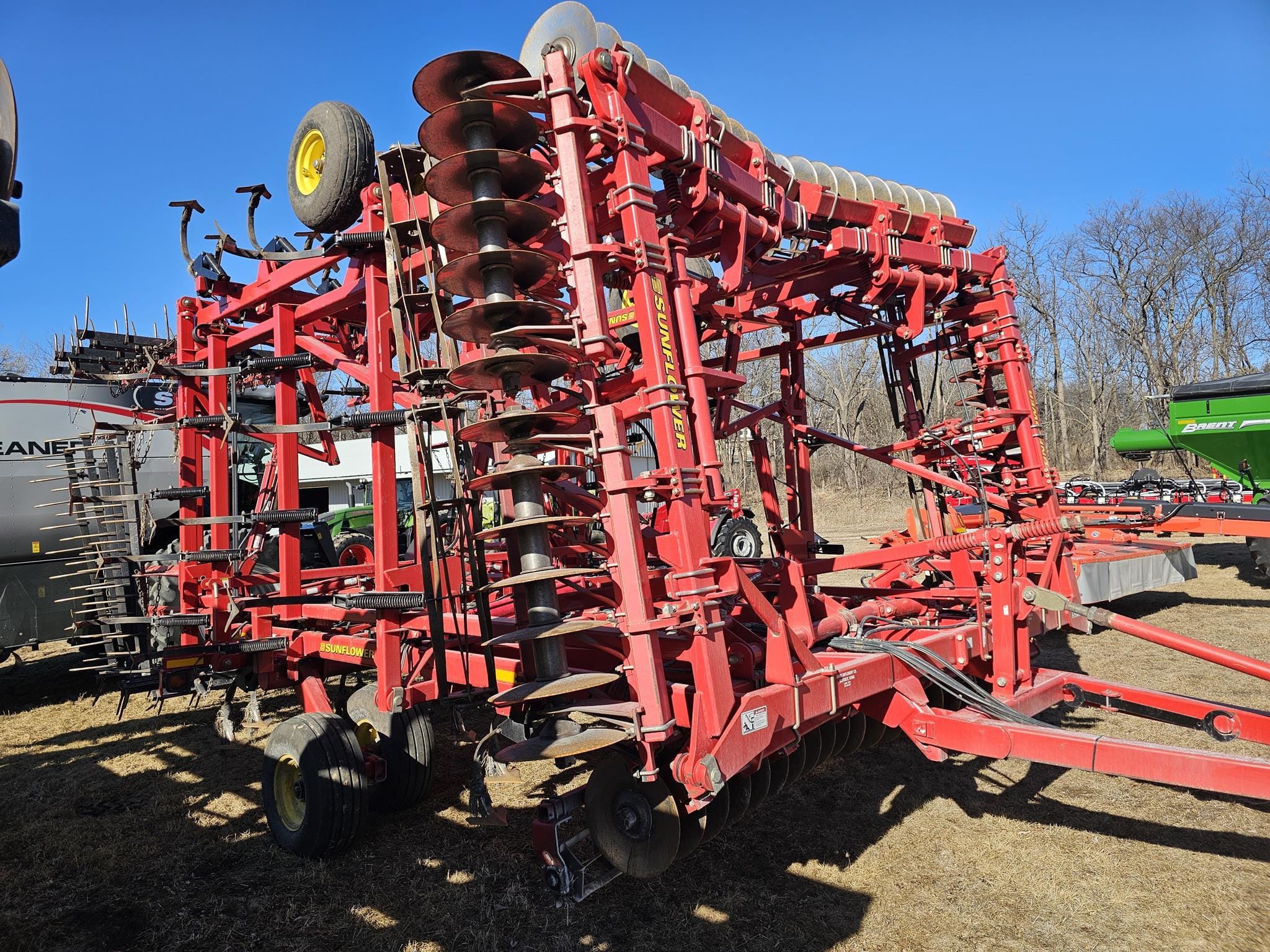 2007 Sunflower 6433-43 Equipment Image0