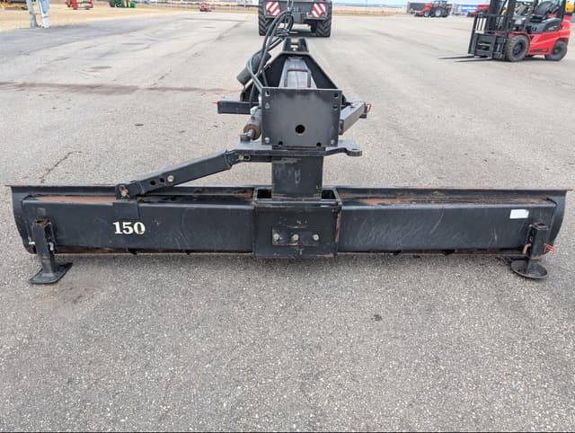 Image of Buhler Farm King 150 equipment image 2