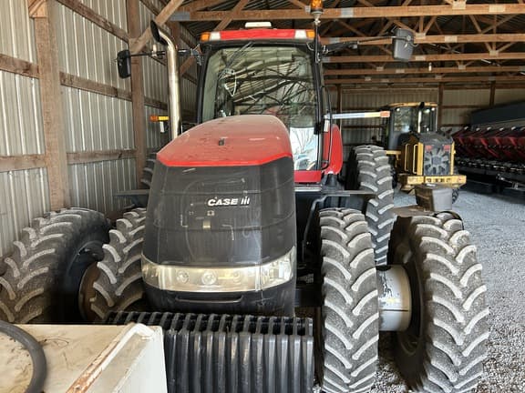 Image of Case IH Magnum 215 equipment image 3