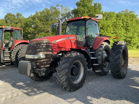 2008 Case IH Magnum 305 Equipment Image0