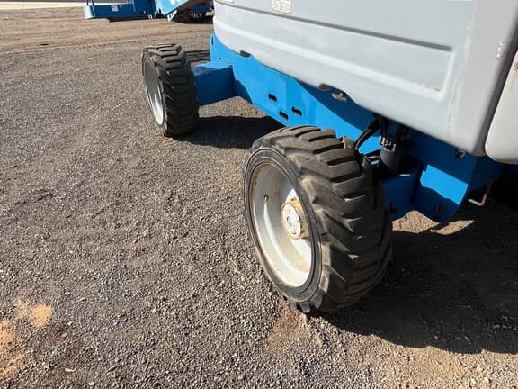 Image of Genie S-60 equipment image 4