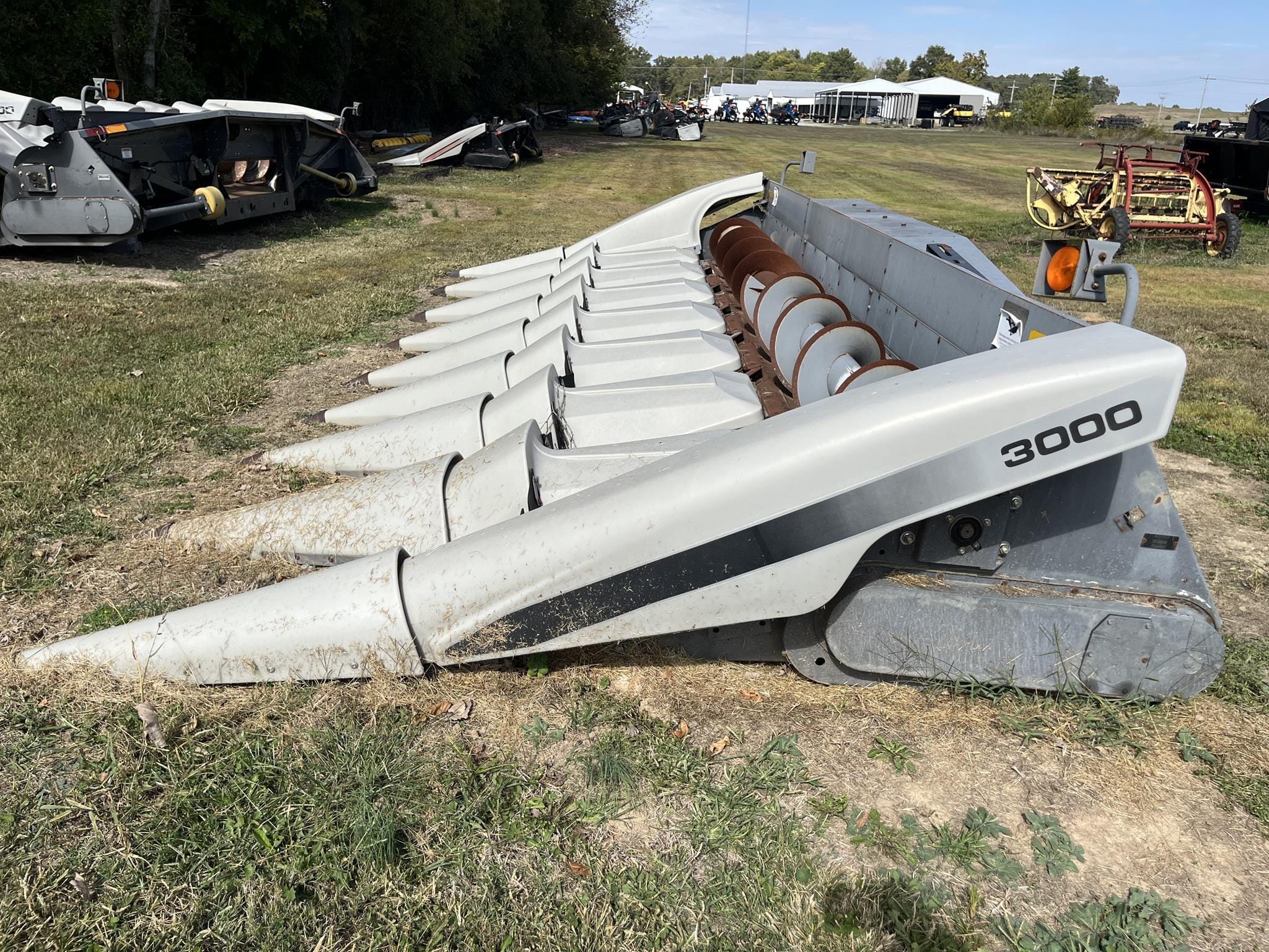 2008 Gleaner 3000 Equipment Image0