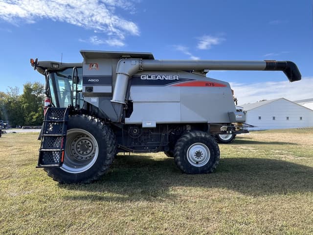 Image of Gleaner R75 equipment image 1