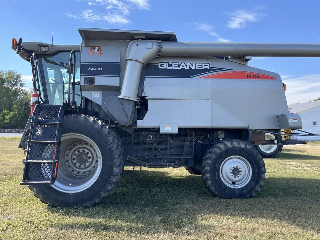 Image of Gleaner R75 Primary image