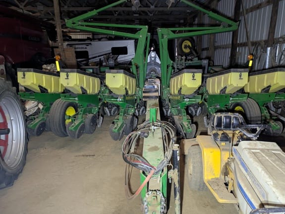 2008 John Deere 1760 Equipment Image0