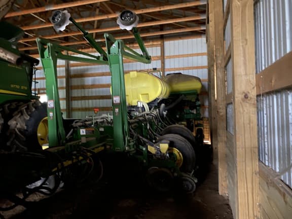 Image of John Deere 1770 equipment image 1