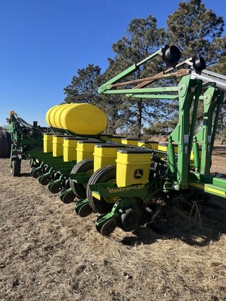 2008 John Deere 1770 Equipment Image0