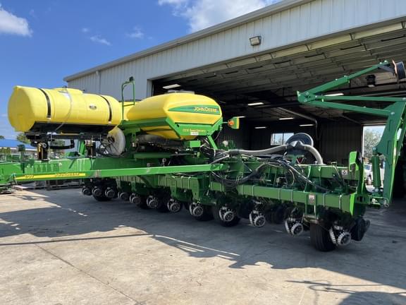 Image of John Deere 1790 Primary image