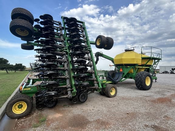 Image of John Deere 1890 equipment image 3