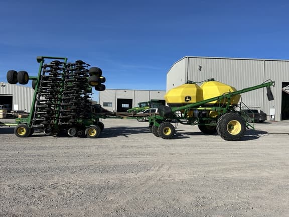 Image of John Deere 1890 equipment image 1