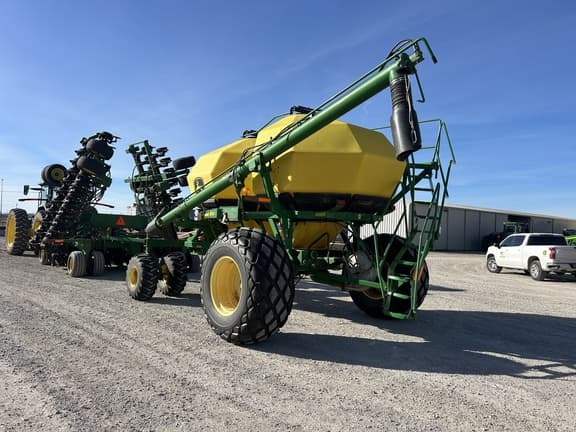 Image of John Deere 1890 equipment image 2