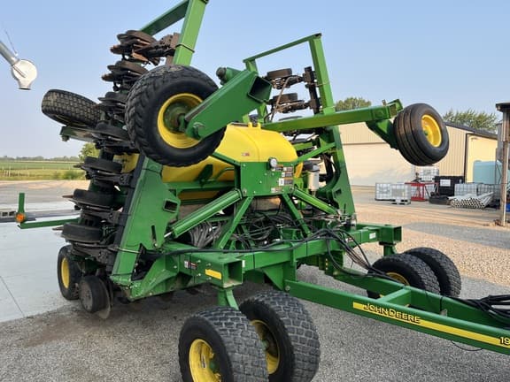 Image of John Deere 1990 equipment image 2