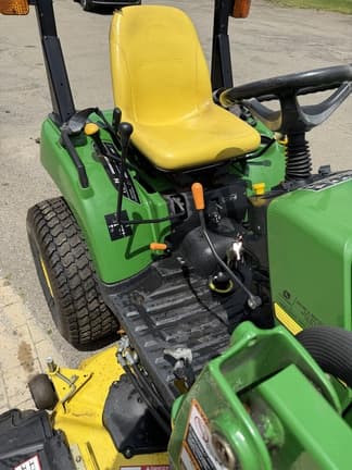 Image of John Deere 2305 equipment image 4