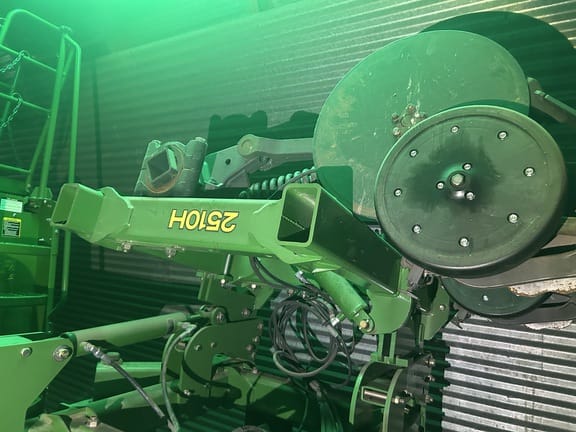 2008 John Deere 2510H Equipment Image0