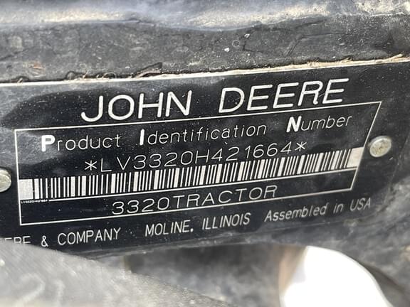 Image of John Deere 3320 equipment image 1