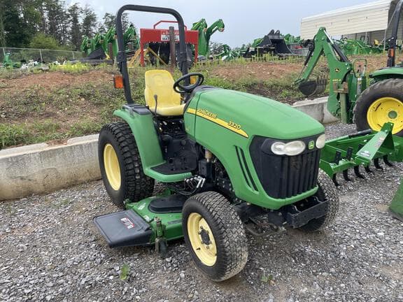 Image of John Deere 3320 Image 1