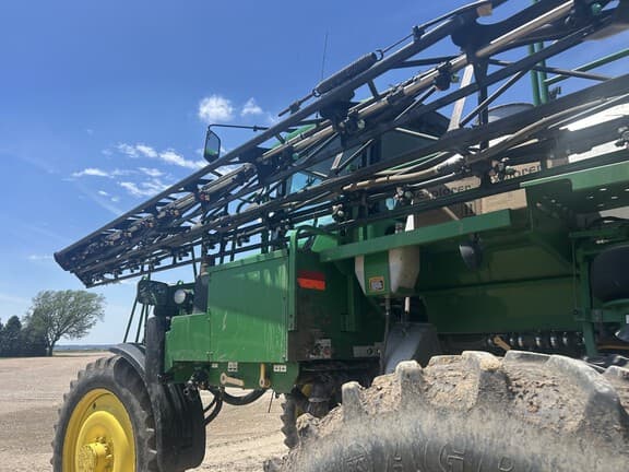 Image of John Deere 4730 equipment image 3