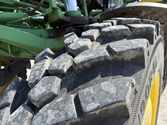 Image of John Deere 4830 equipment image 4