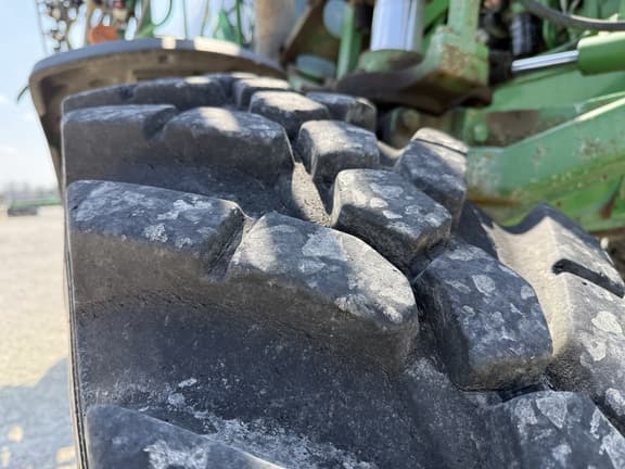 Image of John Deere 4830 equipment image 1