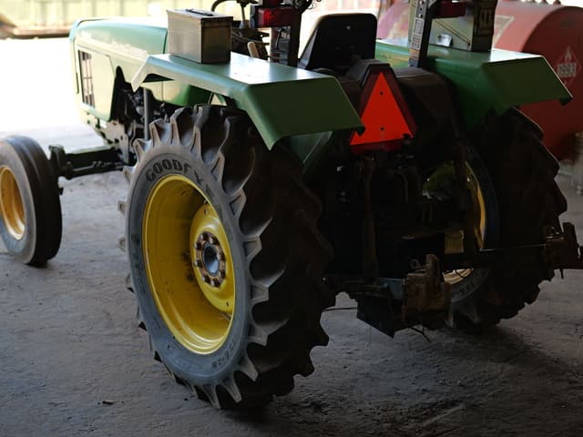 Image of John Deere 5103 equipment image 2
