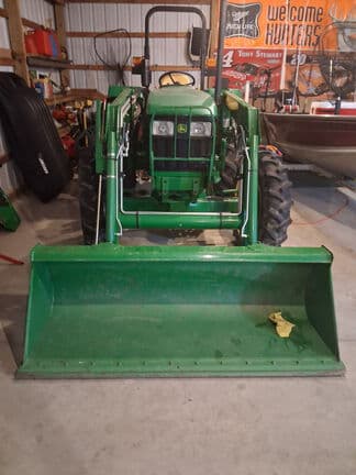 Image of John Deere 5103 equipment image 2
