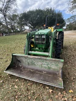Image of John Deere 5203 equipment image 2