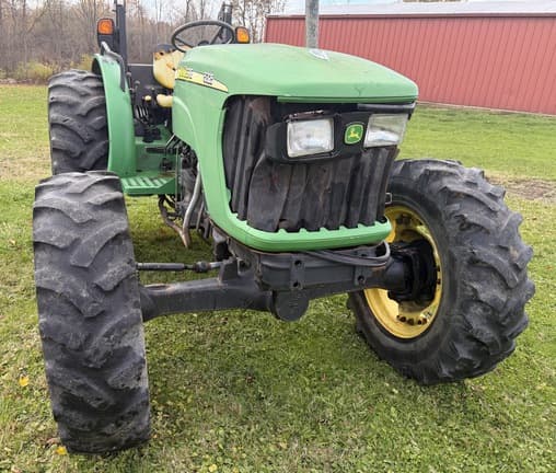 Image of John Deere 5325 equipment image 3
