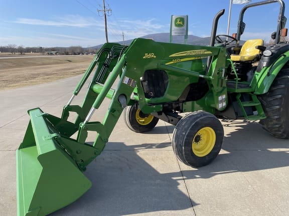 2008 John Deere 5425 Equipment Image0