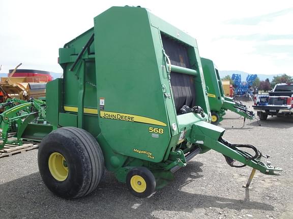 Image of John Deere 568 equipment image 4
