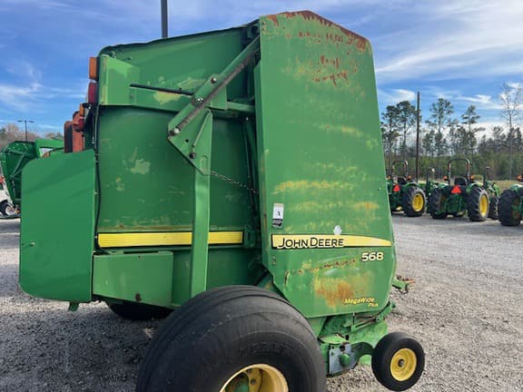Image of John Deere 568 equipment image 3