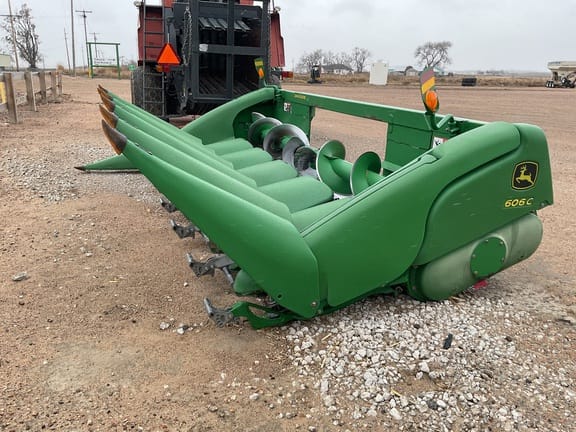 2008 John Deere 606C Equipment Image0