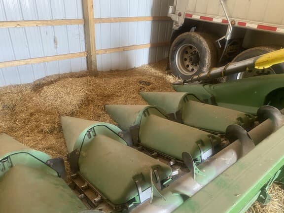 Image of John Deere 606C Primary image