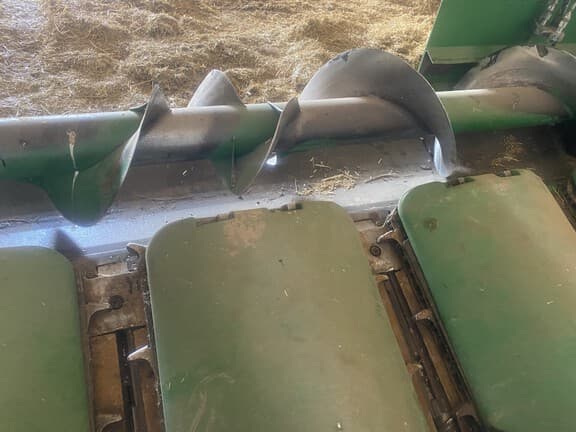 Image of John Deere 606C equipment image 2