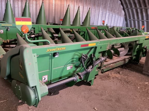 Image of John Deere 608C equipment image 4