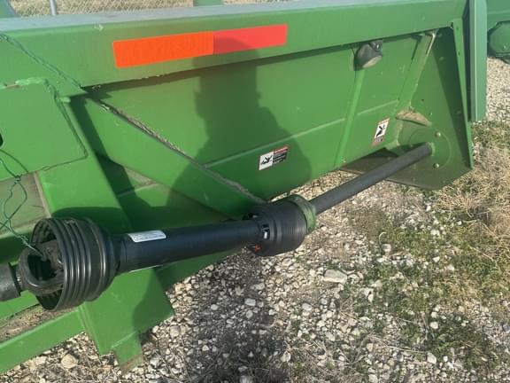 Image of John Deere 608C equipment image 2