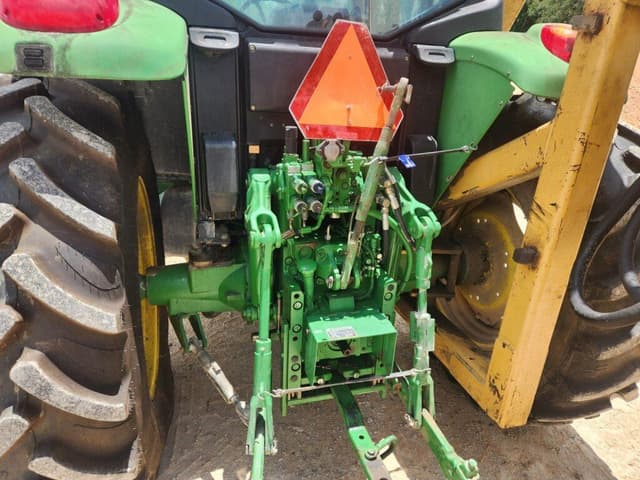 Image of John Deere 6330 equipment image 4