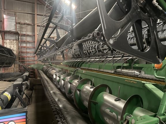 Image of John Deere 635F equipment image 1