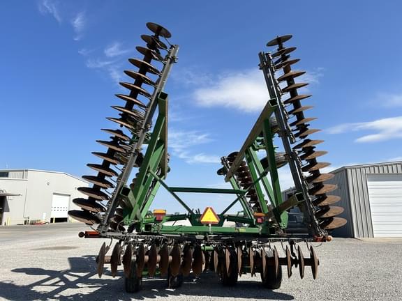 Image of John Deere 637 equipment image 3