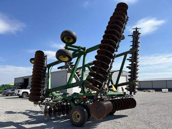 Image of John Deere 637 equipment image 2