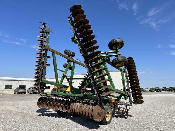 Image of John Deere 637 equipment image 4