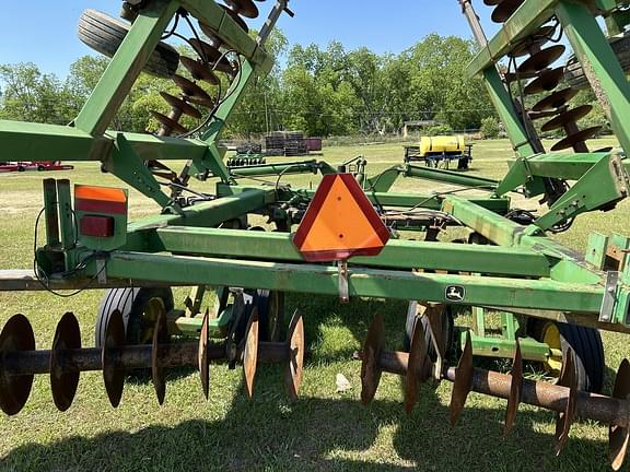Image of John Deere 637 Primary image