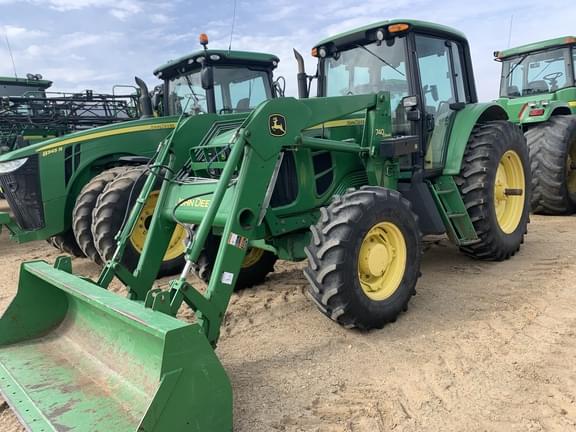 Image of John Deere 7130 equipment image 1