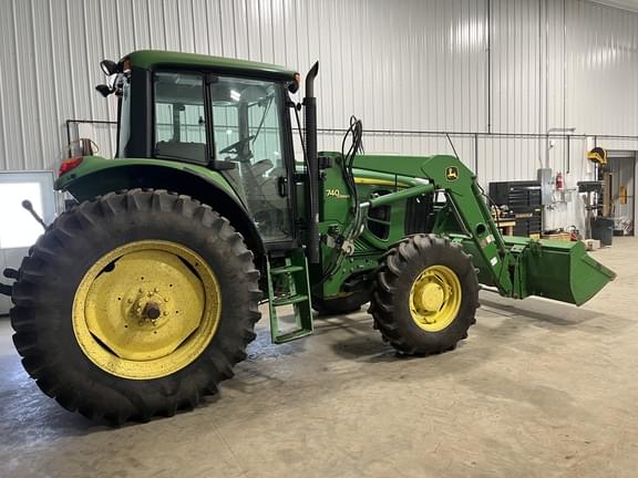 Image of John Deere 7130 equipment image 3